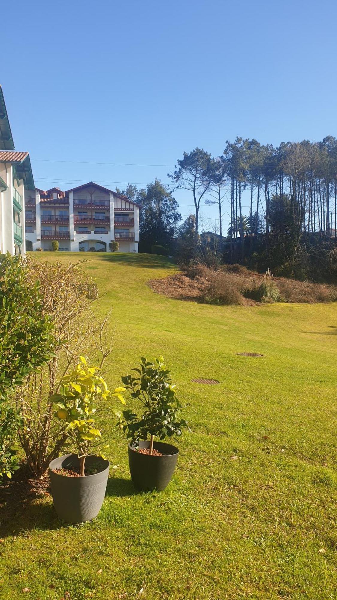 Appartement Calme Avec Jardin Bidart Biarritz Exterior photo